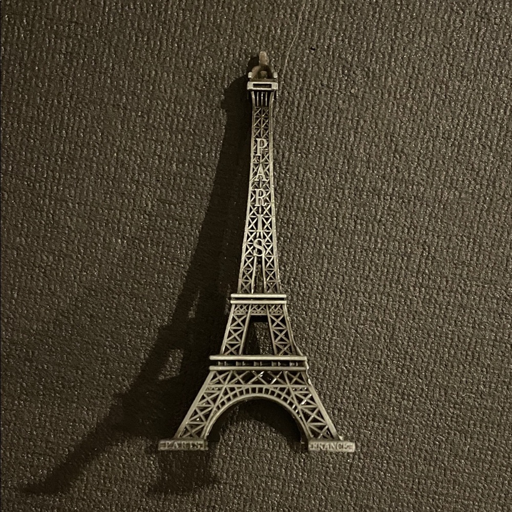 Eiffel Tower Metal Decor